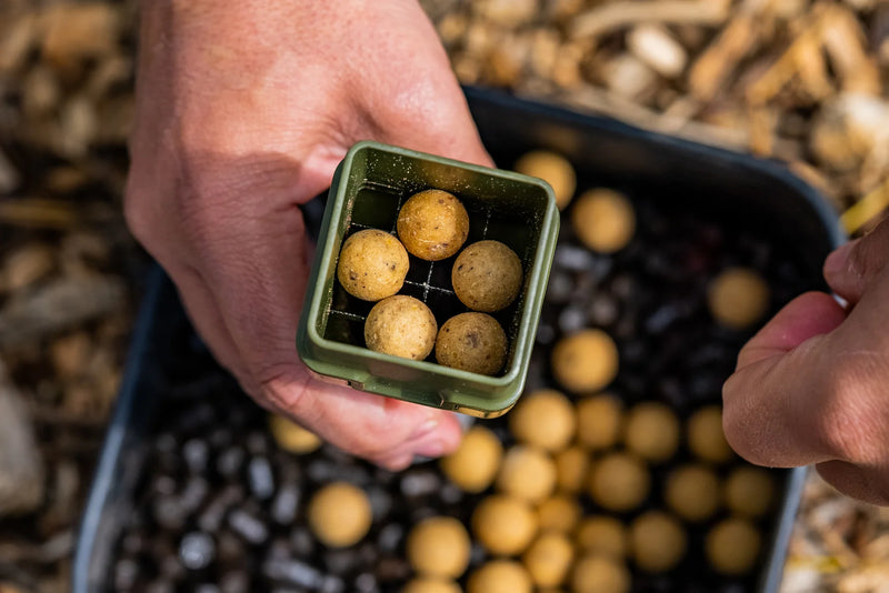 Load image into Gallery viewer, OMC CHOPSTIX Bait Chopping FADE PVA Mesh System
