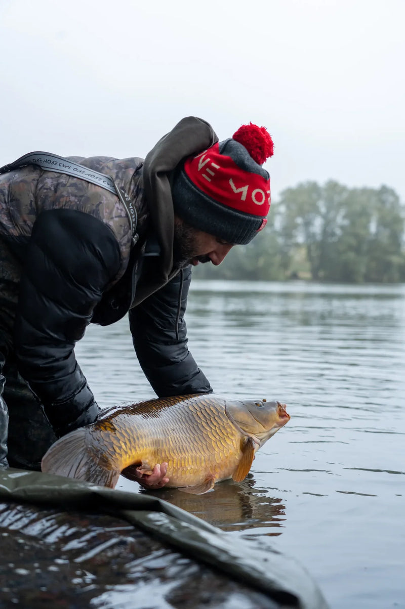 Load image into Gallery viewer, OMC Splash Camo Knight Puffer Jacket
