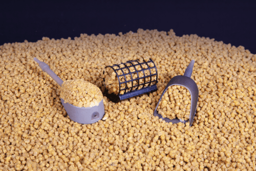 Load image into Gallery viewer, Dynamite Baits Big Fish Feeder Ready Pellets
