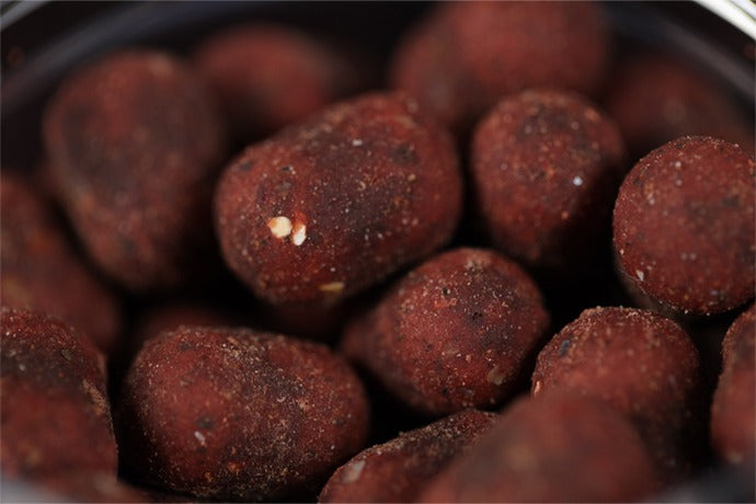 Load image into Gallery viewer, Sticky Baits Bloodworm Dumbells
