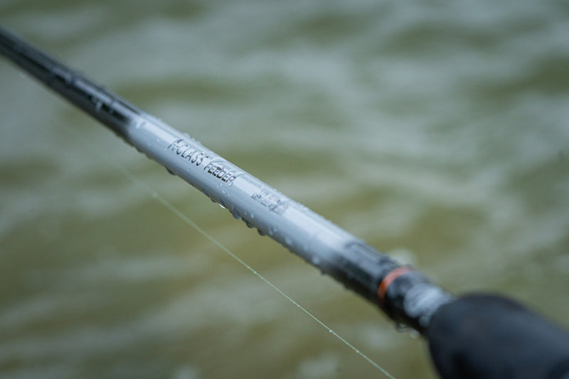 Load image into Gallery viewer, Tackle Guru - A-Class Method Feeder 10ft 2pc 1-40g
