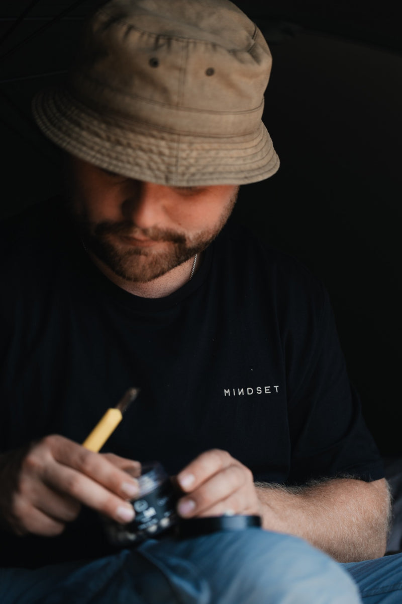 Load image into Gallery viewer, Korda - Mindset Minimal Tee | Black
