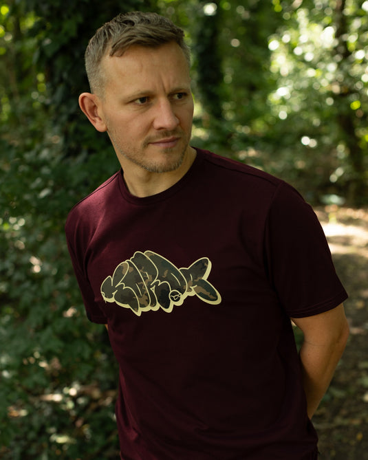 Korda - Outline Tee | Burgundy Medium