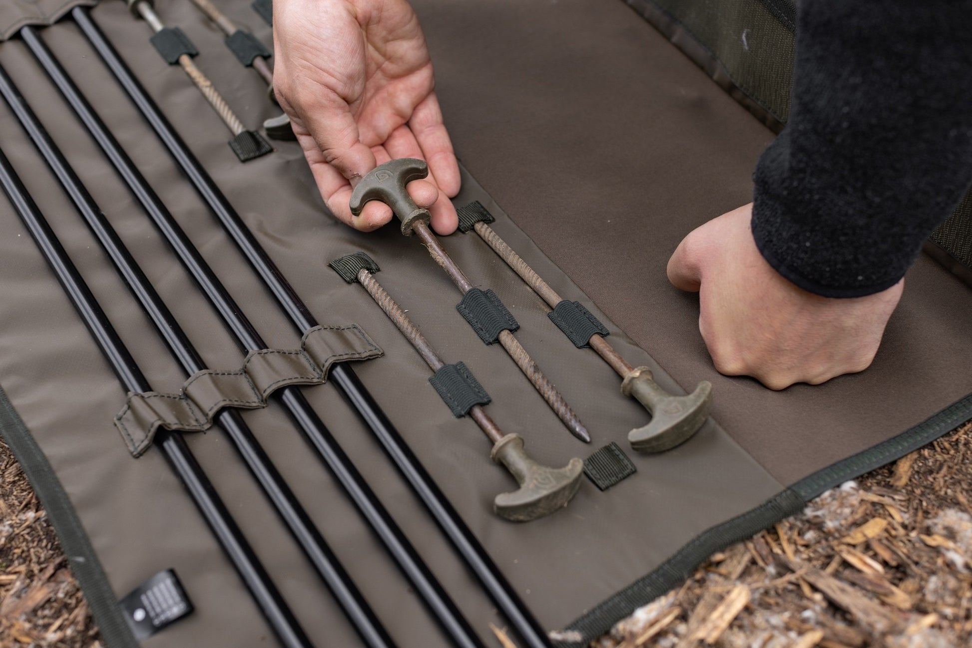 Korda - Compac Brolly Wrap Dark Kamo-2