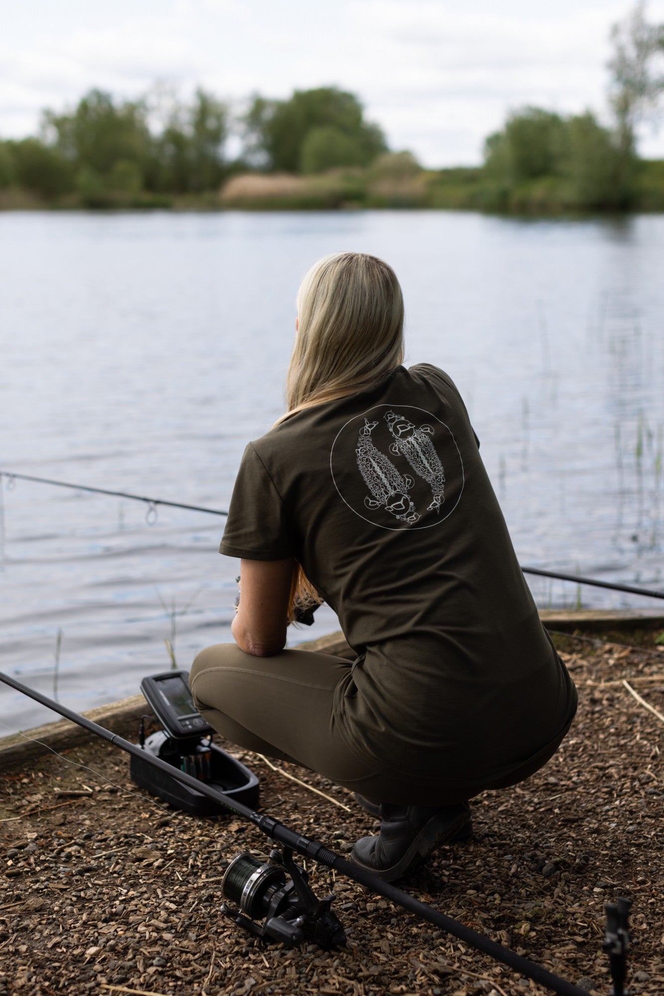 Korda - Womens Mandala Tee | Dark Olive-2