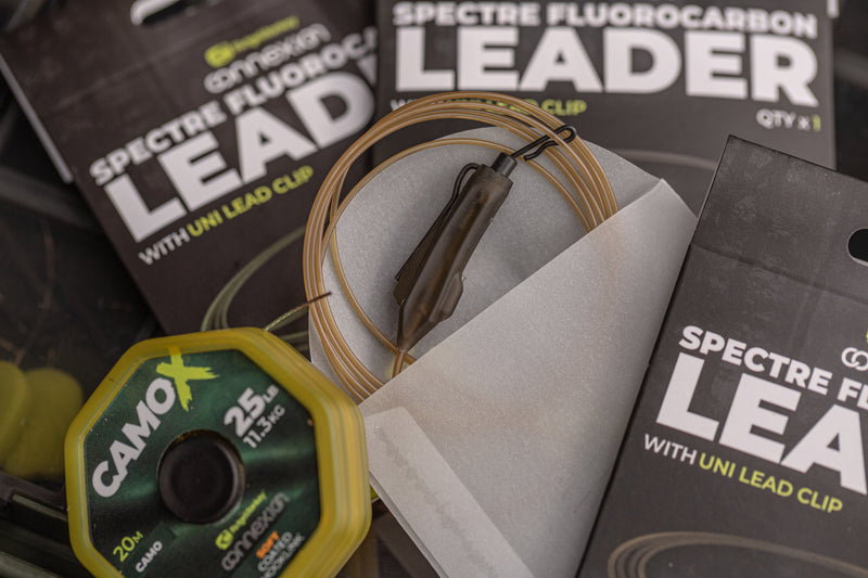 Load image into Gallery viewer, RidgeMonkey Connexion Spectre Fluorocarbon Uni Lead Clip Leader (3-pack no outer packaging)

