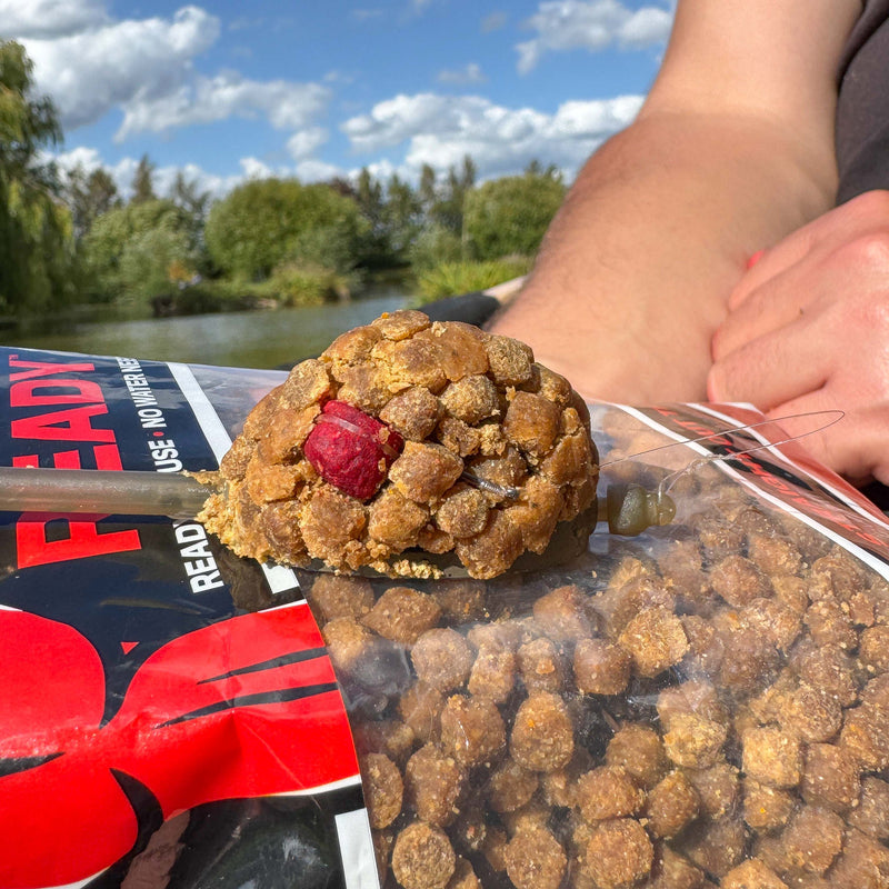 Load image into Gallery viewer, Fjuka Squeez-Ready™ Method Pellets 4mm
