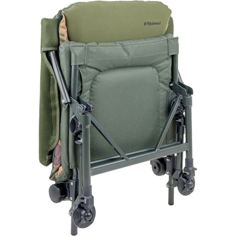 Load image into Gallery viewer, Wychwood Epic Tactical Relax Chair With Arms
