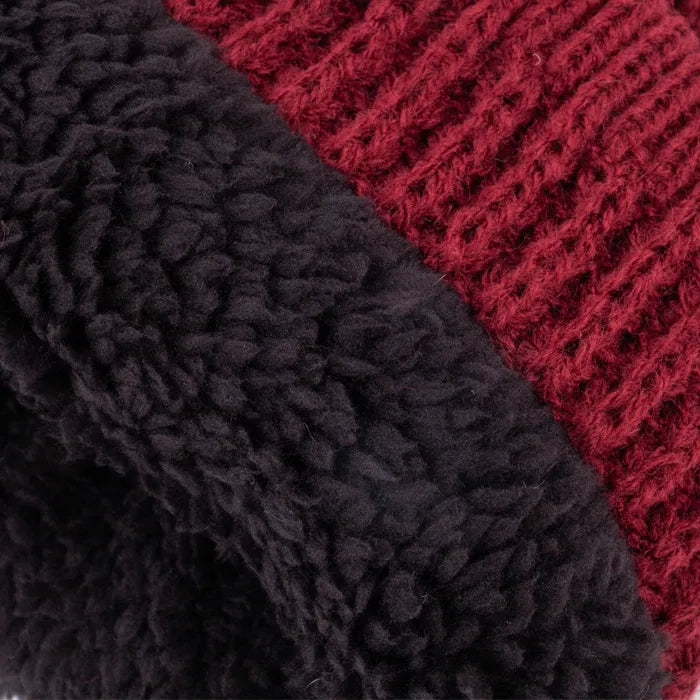 Load image into Gallery viewer, Trakker Plum Textured Beanie
